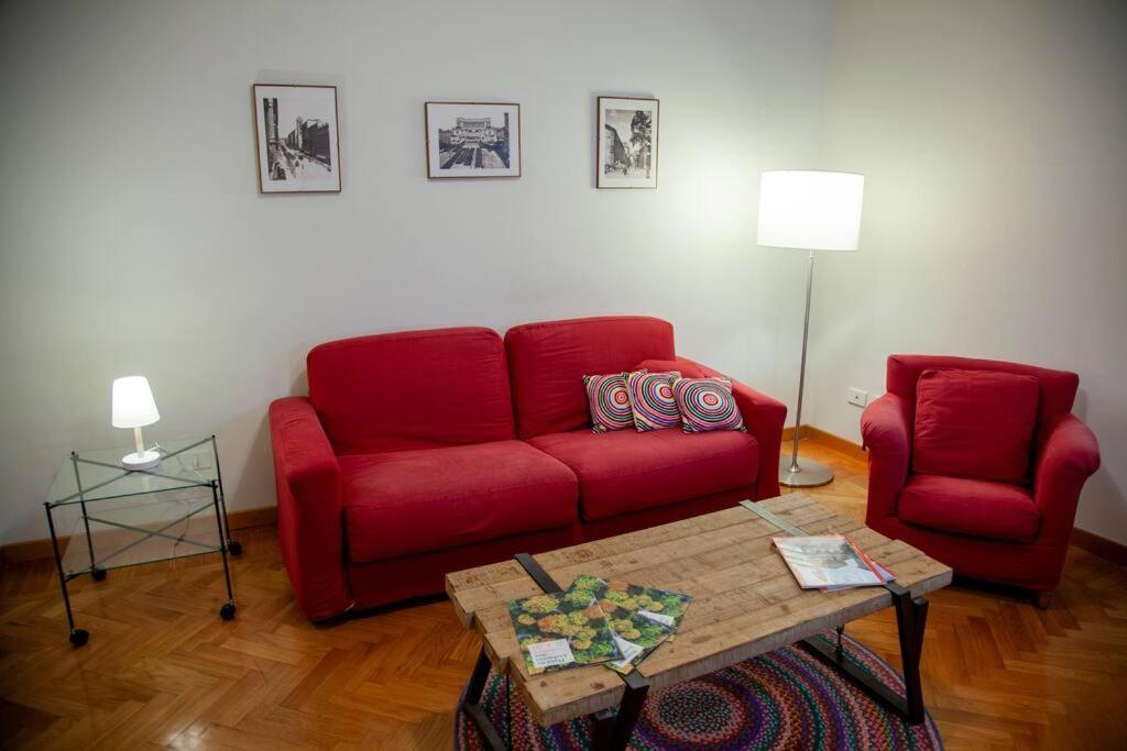 Peaceful Apartment In Piazza Venezia'S Alleys Rome Exterior photo