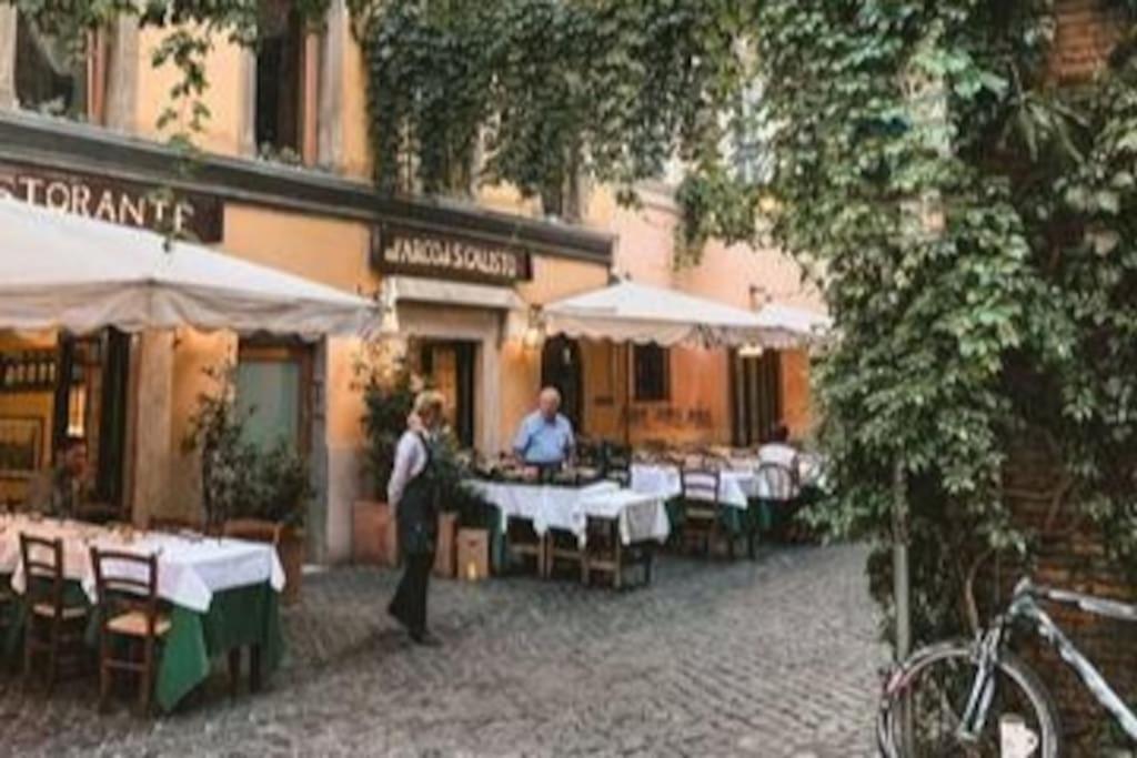 Peaceful Apartment In Piazza Venezia'S Alleys Rome Exterior photo