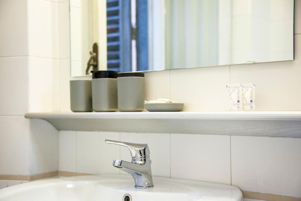 Peaceful Apartment In Piazza Venezia'S Alleys Rome Exterior photo